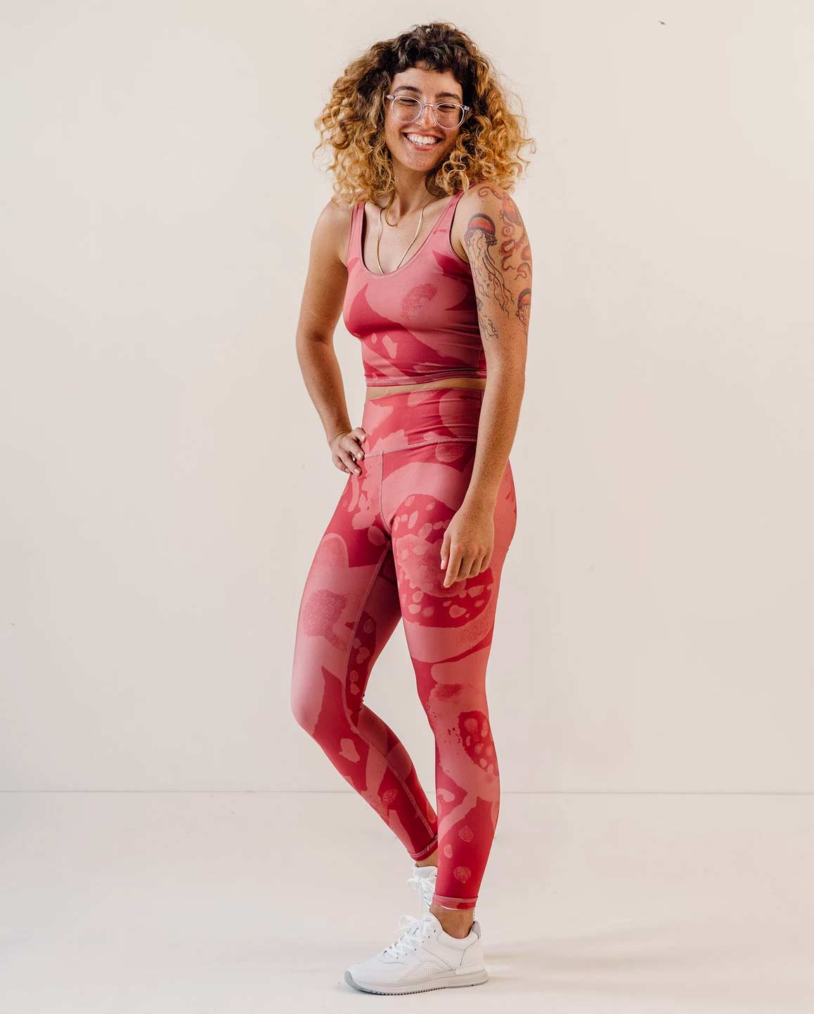 siotes-nube-clothing-design-seattle-yoga-pants-minimal-tacoma-brand-studio-11